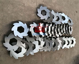 秸稈撕碎機的環(huán)境污染和噪聲如何處理？